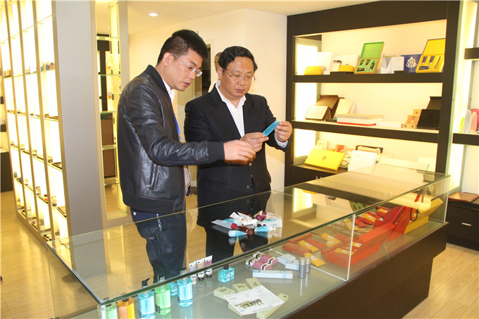 王正喜赴鎮(zhèn)江、揚(yáng)州、泰州等地考察