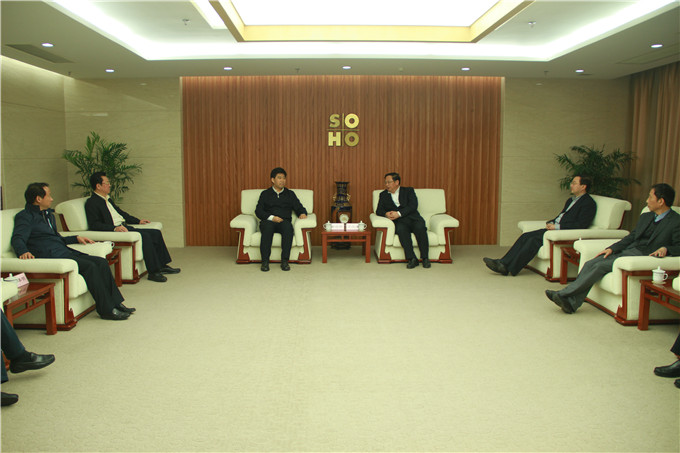 淮安市長曲福田、市政協(xié)主席王維凱到蘇豪控股集團(tuán)考察調(diào)研