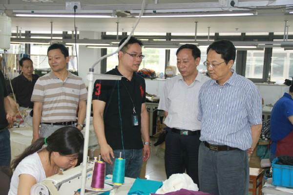 督導(dǎo)組王正宇組長(zhǎng)赴蘇豪集團(tuán)基層企業(yè)征求意見