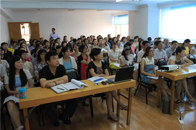 紡織進(jìn)出口公司舉行計算機培訓(xùn)