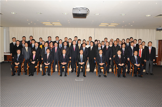 集團(tuán)總裁周勇隨中國(guó)經(jīng)貿(mào)代表團(tuán)訪問歐洲