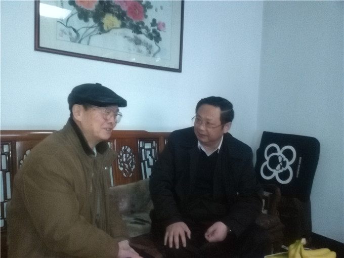 集團(tuán)領(lǐng)導(dǎo)開(kāi)展節(jié)前慰問(wèn)走訪