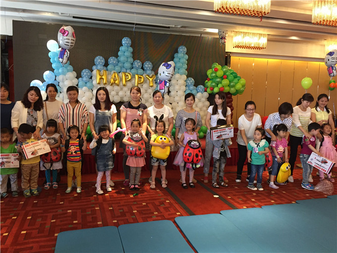 重溫兒時(shí) 追憶童年 天泓集團(tuán)舉辦第三屆六一兒童節(jié)親子運(yùn)動會