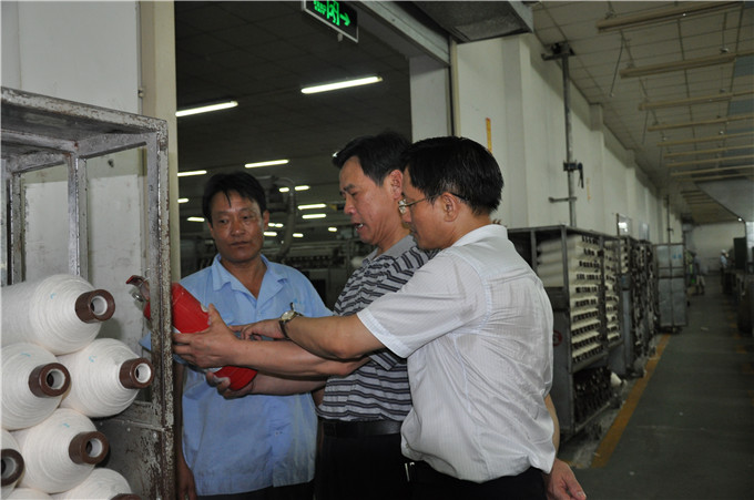 省部屬企事業(yè)工會(huì)趙克忠主任一行赴舒逸慰問(wèn)一線職工