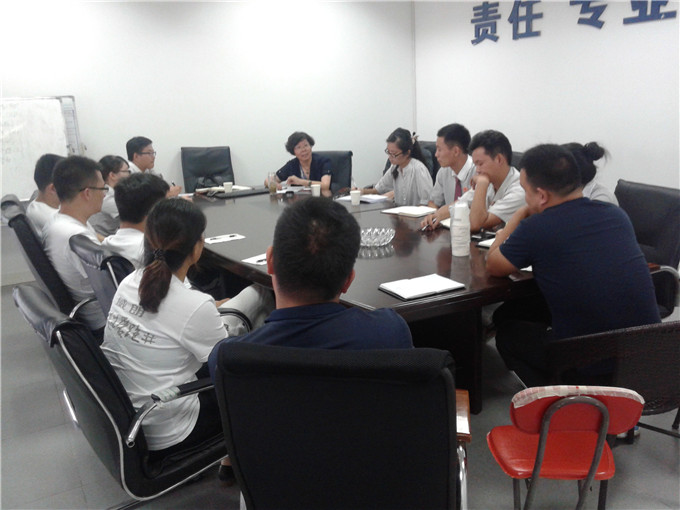 天泓集團(tuán)領(lǐng)導(dǎo)赴宿遷楚漢別克店開展“三嚴(yán)三實(shí)”專題調(diào)研